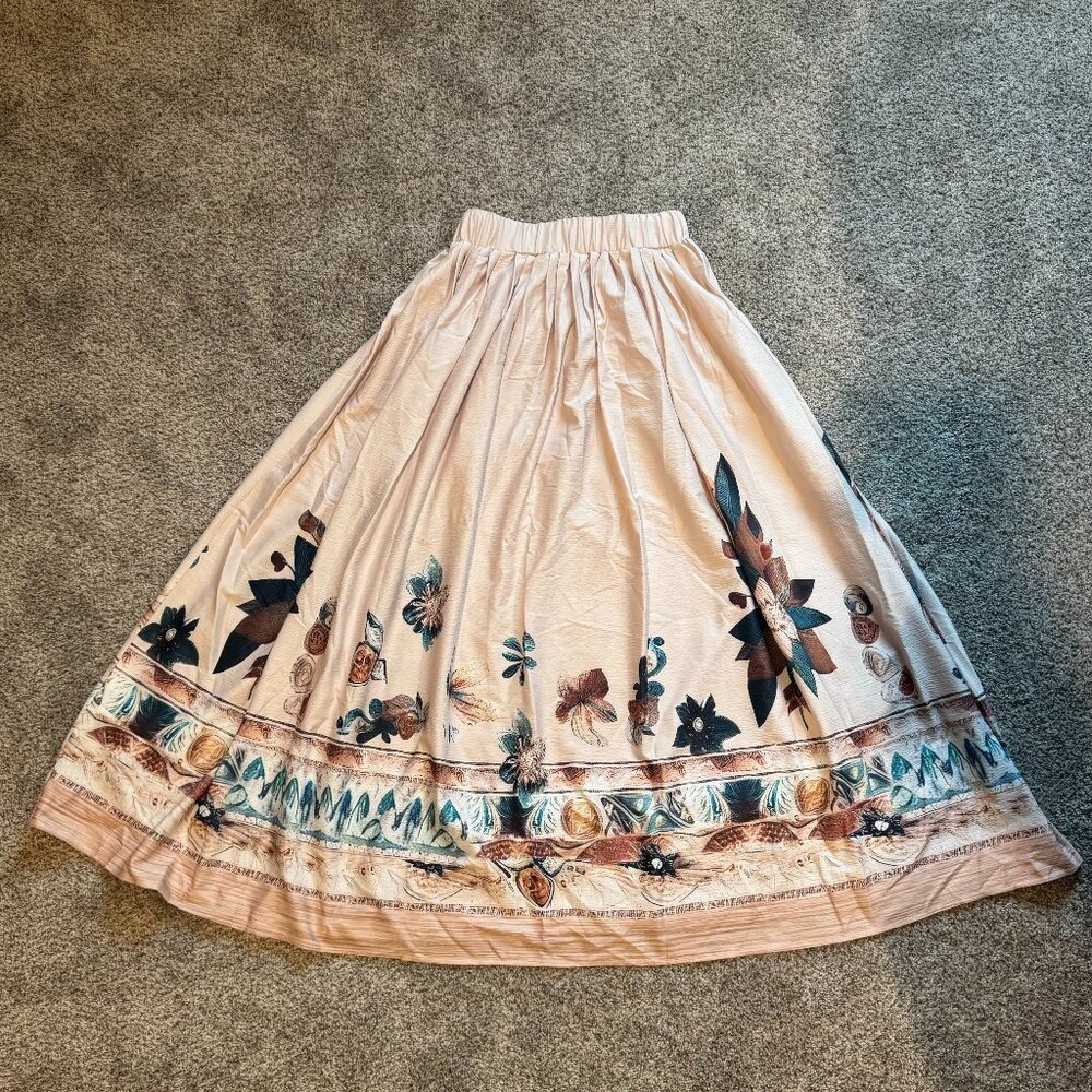 NWT A-Line Flowy Skirt with Border Print Size Large